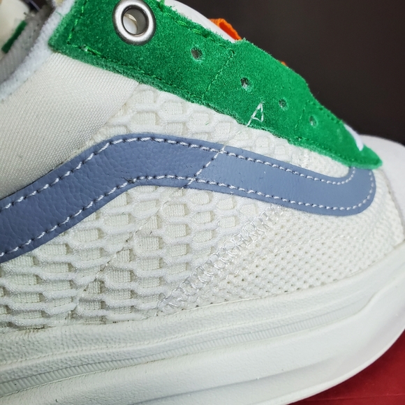 Vans Old Skool Overt Marshmallow/Multi Women Size 9, Men Size 7.5 - Picture 7 of 12
